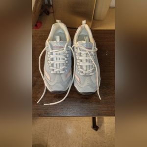 Women's Skechers shoes gray and pink good condition Skechers delights